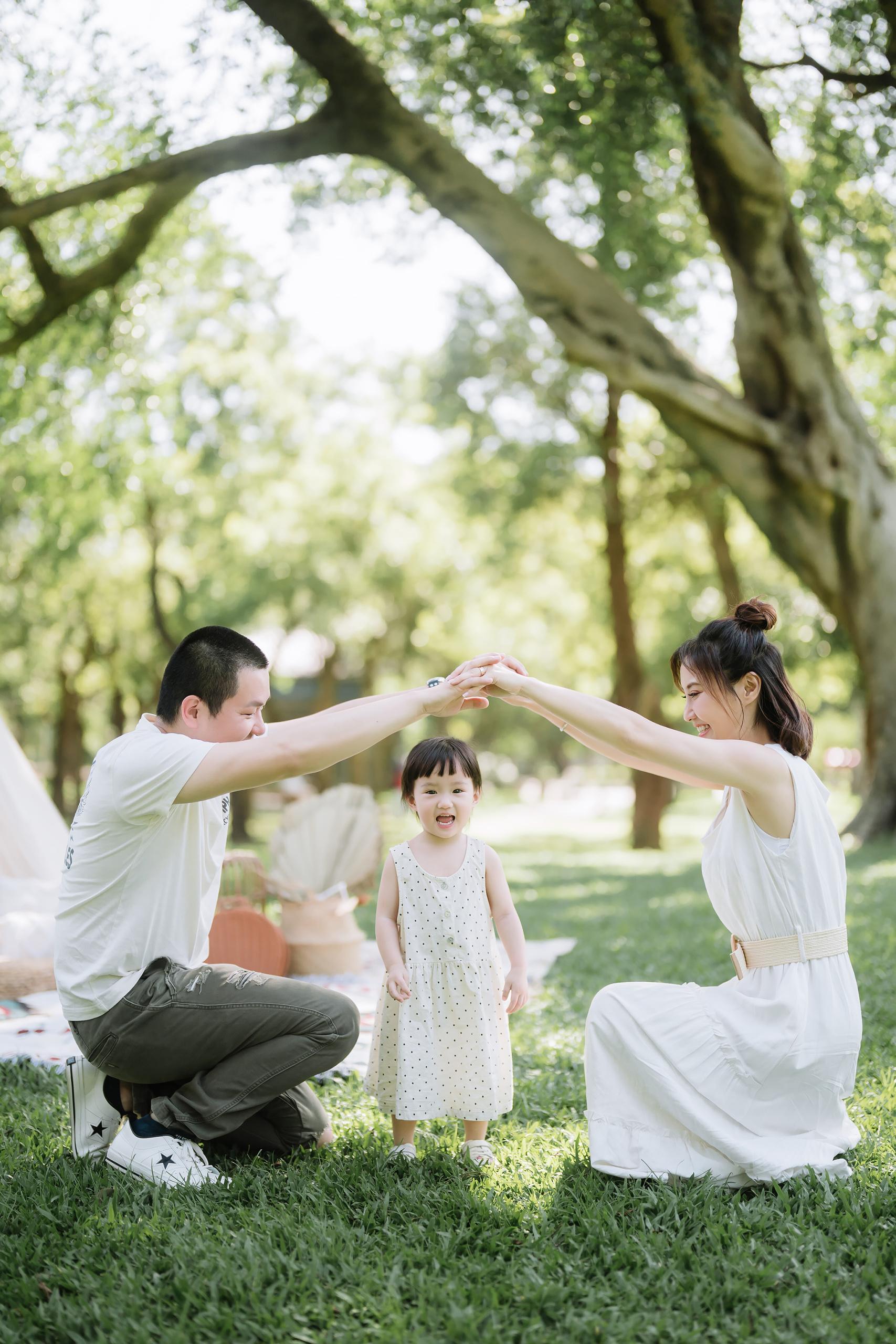 家庭寫真｜青年公園｜We are family｜邊玩邊拍